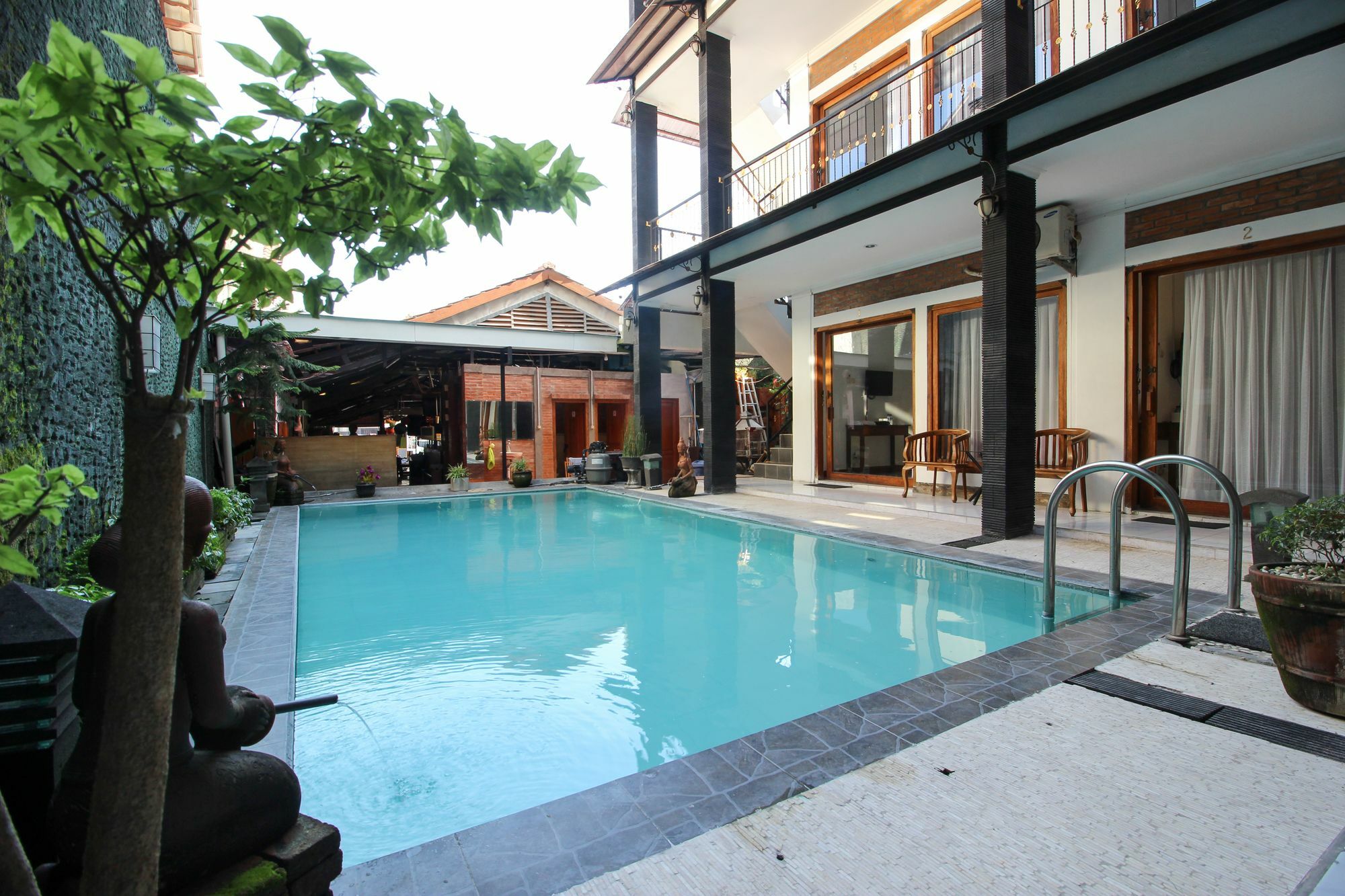 Reddoorz Plus @ Prawirotaman 3 Yogyakarta Eksteriør billede